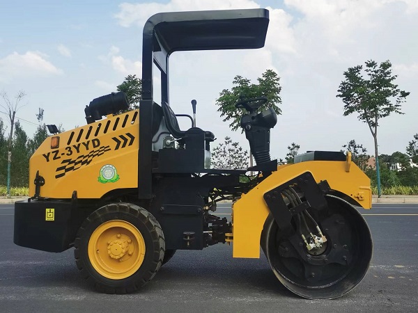 工程機(jī)械壓路機(jī)